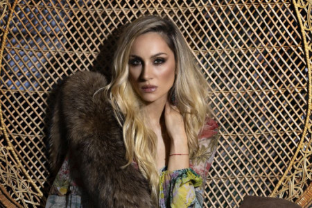 Modni kiks Jelene Gavrilović: Šta NIKAKO ne treba da nosite ove zime (FOTO) Modni kiks Jelene Gavrilović: Šta NIKAKO ne treba da nosite ove zime (FOTO)