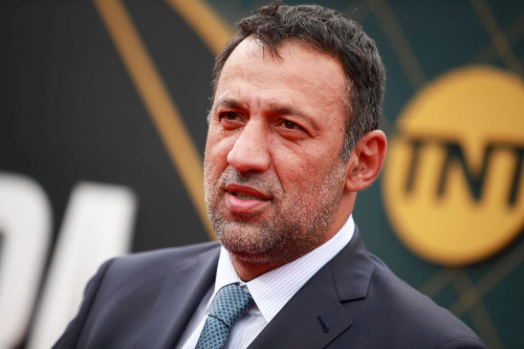 Veliki skandal: Vlade Divac IŠAMARAO OVOG poznatog fudbalera jer je slao neprimerene poruke njegovoj ćerki Petri (FOTO)