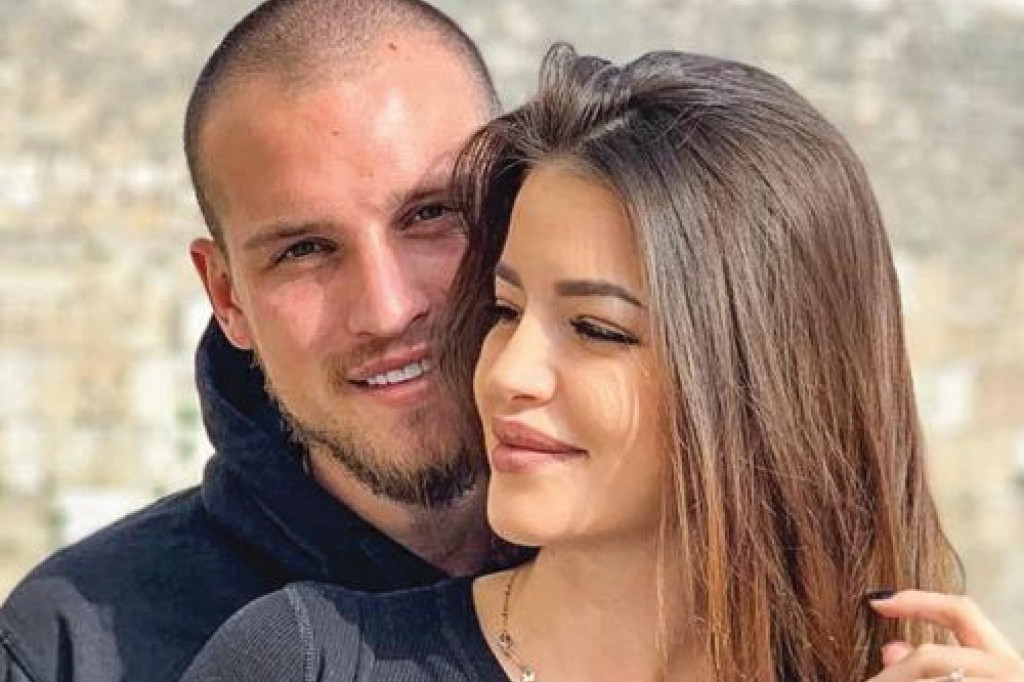 Zavirite na luksuznu proslavu: Ana i Predrag Rajković proslavili sinu rođendan, a pevala je ova ZVEZDA (FOTO) Zavirite na luksuznu proslavu: Ana i Predrag Rajković proslavili sinu rođendan, a pevala je ova ZVEZDA (FOTO)