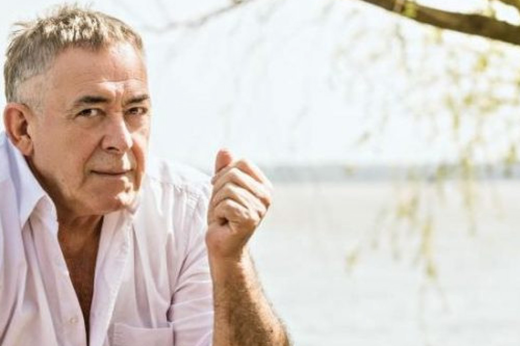 Zidovi koji znaju mnoge tajne: Zavirite u luksuzni stan Mime Karadžića! Pogled na Hram Sv. Save će vas ostaviti bez teksta (FOTO) Zidovi koji znaju mnoge tajne: Zavirite u luksuzni stan Mime Karadžića! Pogled na Hram Sv. Save će vas ostaviti bez teksta (FOTO)