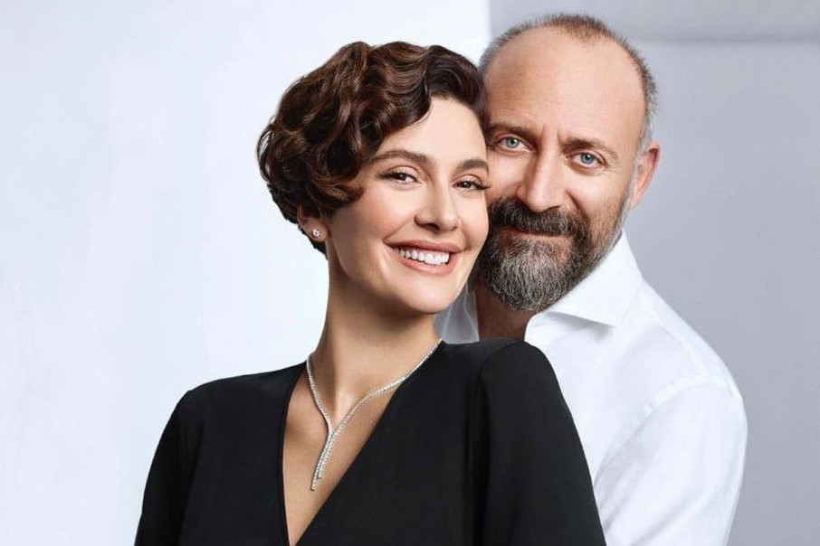 Čarolija za Lejlu! Zavirite u dom Berguzar Korel u kojem vlada praznična idila (FOTO) Čarolija za Lejlu! Zavirite u dom Berguzar Korel u kojem vlada praznična idila (FOTO)