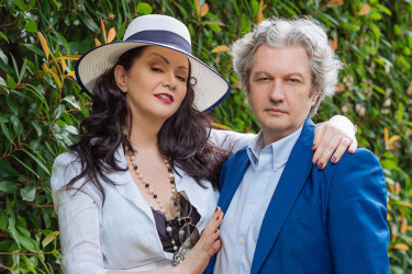 Dom Vesne Radusinović i Marića izgleda kao salonac iz sna, a detalj na zidu će rasplakati i one bez srca! Ovde živi slavni par (FOTO) Dom Vesne Radusinović i Marića izgleda kao salonac iz sna, a detalj na zidu će rasplakati i one bez srca! Ovde živi slavni par (FOTO)