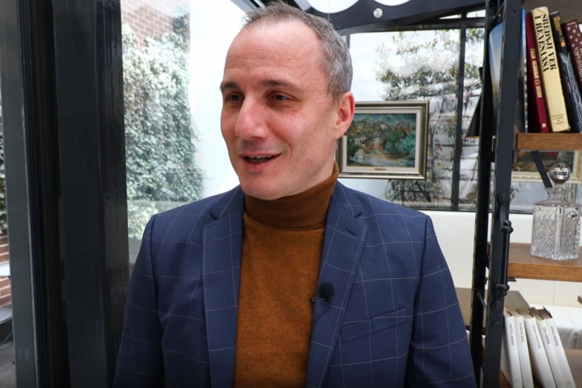 O kuvanju i životu van kamera: Miloš Timotijević otkriva svoje navike o kojima se malo zna (video) O kuvanju i životu van kamera: Miloš Timotijević otkriva svoje navike o kojima se malo zna (video)