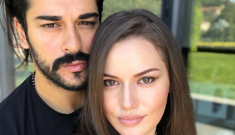 Nikad srećniji Burak Ozdživit i Fahrije Evdžen: Čestitke pristižu sa svih strana! (foto) Nikad srećniji Burak Ozdživit i Fahrije Evdžen: Čestitke pristižu sa svih strana! (foto)