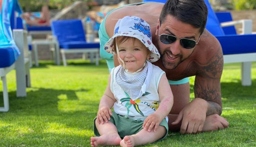Janko Tipsarević pokazao sina Nou: Svi kažu da liči na mamu Biljanu Janko Tipsarević pokazao sina Nou: Svi kažu da liči na mamu Biljanu