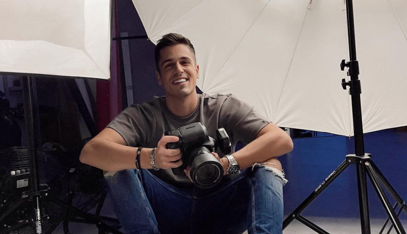 Najpopularniji fotograf otkriva tajne: Sa OVOM pevačicom desila se svađa, nismo govorili nekoliko godina Najpopularniji fotograf otkriva tajne: Sa OVOM pevačicom desila se svađa, nismo govorili nekoliko godina