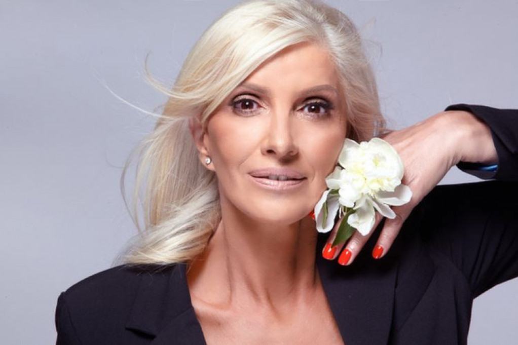 Cakanin prvi muž bio je ON, niste mogli ni da pretpostavite! Konačno je priznala zašto se udala za takvog čoveka Cakanin prvi muž bio je ON, niste mogli ni da pretpostavite! Konačno je priznala zašto se udala za takvog čoveka