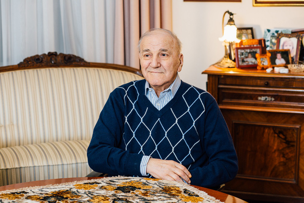 Iznenadićete se koliko je porastao! Unuk Bate Živojinovića je PRAVI DASA, a evo čime se bavi (FOTO) Iznenadićete se koliko je porastao! Unuk Bate Živojinovića je PRAVI DASA, a evo čime se bavi (FOTO)