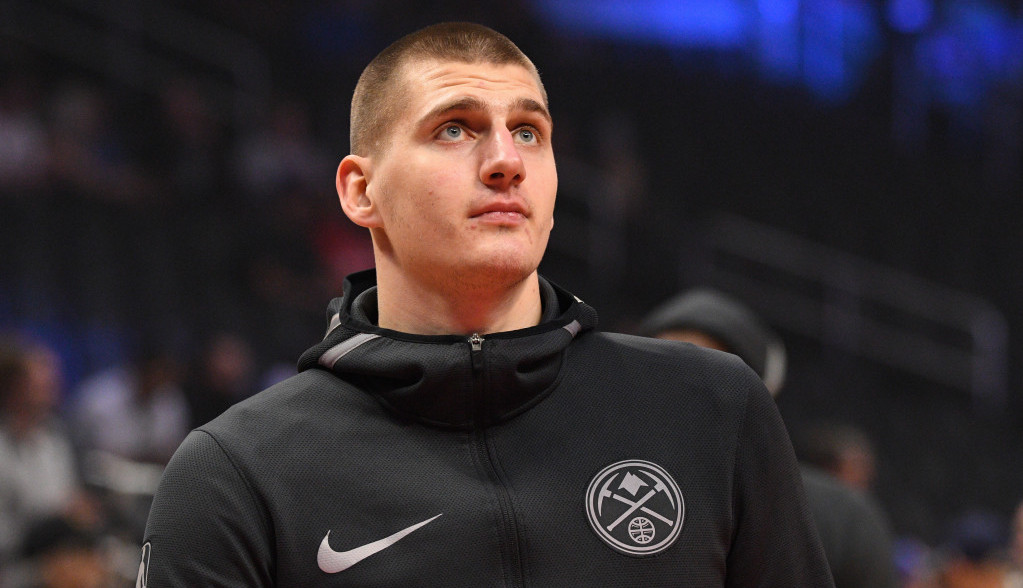 Iznenadićete se: Nakon što je potpisao veliki ugovor sa Denverom Nikola Jokić je sebi kupio ovo (VIDEO) Iznenadićete se: Nakon što je potpisao veliki ugovor sa Denverom Nikola Jokić je sebi kupio ovo (VIDEO)
