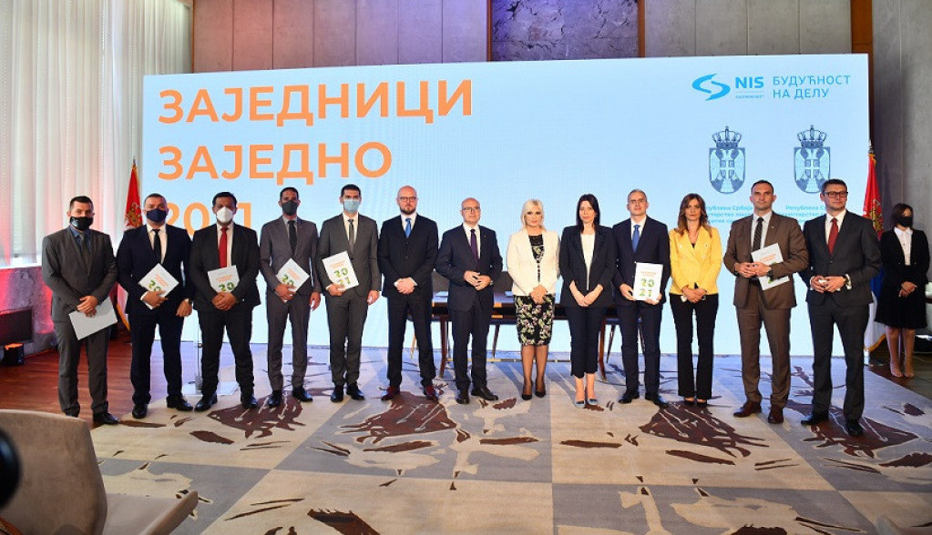 NOVI CIKLUS NIS-OVOG PROGRAMA ZAJEDNICI ZAJEDNO: U ekološke projekte u lokalnim samoupravama NIS ulaže 107,5 miliona dinara NOVI CIKLUS NIS-OVOG PROGRAMA ZAJEDNICI ZAJEDNO: U ekološke projekte u lokalnim samoupravama NIS ulaže 107,5 miliona dinara