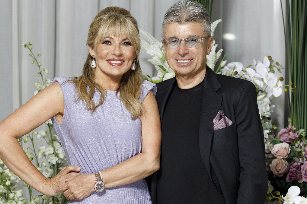 Šta se dogodilo sa licem Suzane Jovanović: Zbog ove promene ženu Saše Popovića niko više ne može da prepozna (FOTO) Šta se dogodilo sa licem Suzane Jovanović: Zbog ove promene ženu Saše Popovića niko više ne može da prepozna (FOTO)