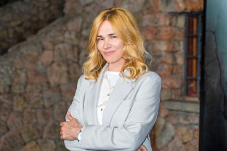 Stil Olivere Balašević nije za svakoga: Dobro pogledajte ovaj sako, da li biste se usudili da ga obučete i ukombinujete kao ona? (FOTO) Stil Olivere Balašević nije za svakoga: Dobro pogledajte ovaj sako, da li biste se usudili da ga obučete i ukombinujete kao ona? (FOTO)