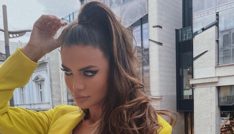 Efektna promena Milice Pavlović: Kompletan look želećete da ponesete ovog leta Efektna promena Milice Pavlović: Kompletan look želećete da ponesete ovog leta
