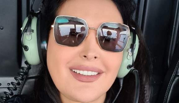 Ovako živi pravi džet-set: Dragana Mirković helikopterom sletela u Sen Trope! A tek da vidite haljinu! (FOTO) Ovako živi pravi džet-set: Dragana Mirković helikopterom sletela u Sen Trope! A tek da vidite haljinu! (FOTO)