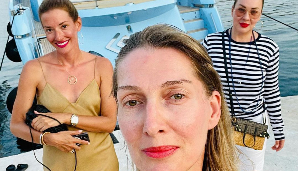 Letovanje za privilegovane: Pogledajte gde su otišle Jovana Joksimović, Marija Tarlać i Ivana Mišković (FOTO) Letovanje za privilegovane: Pogledajte gde su otišle Jovana Joksimović, Marija Tarlać i Ivana Mišković (FOTO)