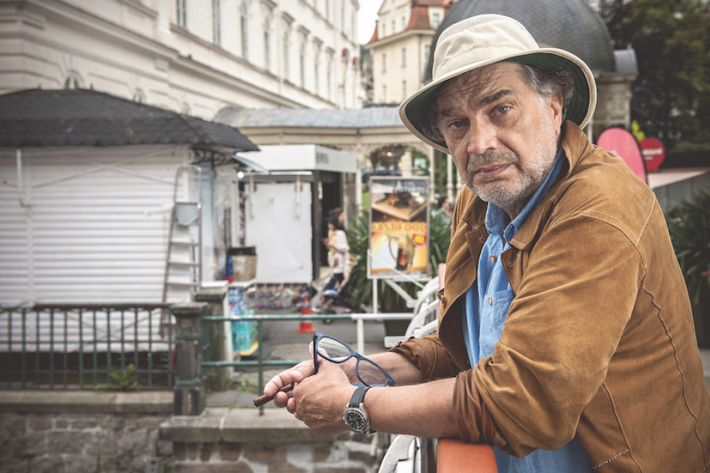Godinama je krila razvod! Ova kontroverzna glumica je ćerka Voje Brajovića (FOTO) Godinama je krila razvod! Ova kontroverzna glumica je ćerka Voje Brajovića (FOTO)