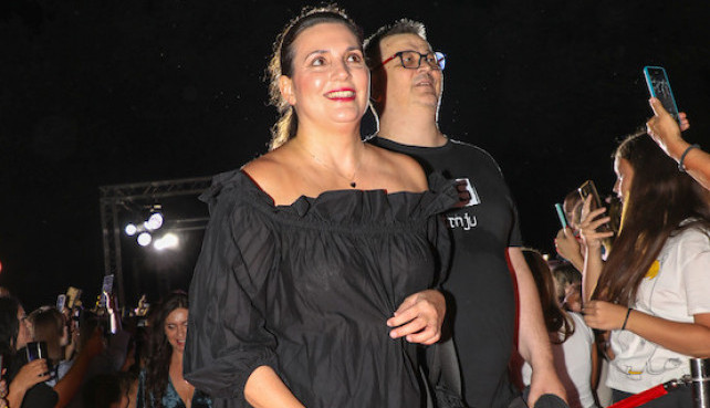 Prvi put nakon TEŠKE BOLESTI Milica Milša i Žarko Jokanović zajedno u javnosti! Evo kako posle svega izgleda muž slavne glumice (FOTO) Prvi put nakon TEŠKE BOLESTI Milica Milša i Žarko Jokanović zajedno u javnosti! Evo kako posle svega izgleda muž slavne glumice (FOTO)
