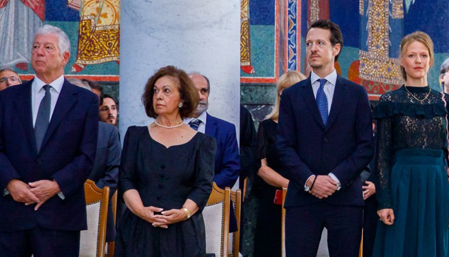 OTKRIVAMO: Zašto princ Filip nije u dobrim odnosima sa ocem Aleksandrom Karađorđevićem i kako je protekao njihov prvi susret posle sukoba OTKRIVAMO: Zašto princ Filip nije u dobrim odnosima sa ocem Aleksandrom Karađorđevićem i kako je protekao njihov prvi susret posle sukoba