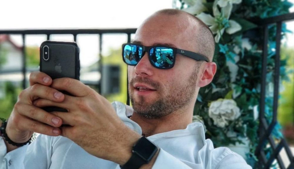 Aca Sofronijević podelio fotografiju sa devojkom i saopštio lepe vesti: Čestitke se samo nižu! Aca Sofronijević podelio fotografiju sa devojkom i saopštio lepe vesti: Čestitke se samo nižu!