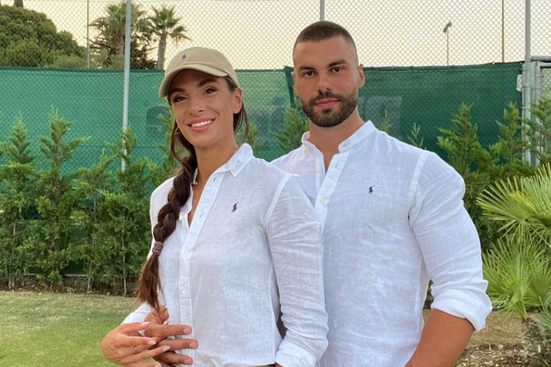 Ivana Španović dve godine od venčanja podelila najradosnije vesti: Već su me razmazili (FOTO) Ivana Španović dve godine od venčanja podelila najradosnije vesti: Već su me razmazili (FOTO)