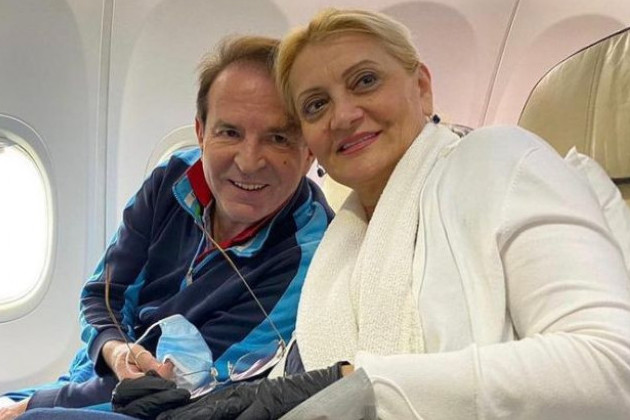 TUŽNE VESTI stižu iz porodice Karić! Bogoljub se oglasio u suzama: Poklonila je svoju mladost, hvala joj (FOTO) TUŽNE VESTI stižu iz porodice Karić! Bogoljub se oglasio u suzama: Poklonila je svoju mladost, hvala joj (FOTO)
