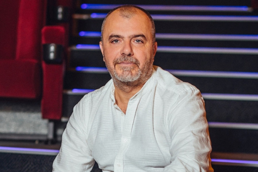 Osvojila ga je! Nikola Kojo uslikan sa našom poznatom folk pevačicom: Vreme je da i javnost ovo vidi (FOTO) Osvojila ga je! Nikola Kojo uslikan sa našom poznatom folk pevačicom: Vreme je da i javnost ovo vidi (FOTO)