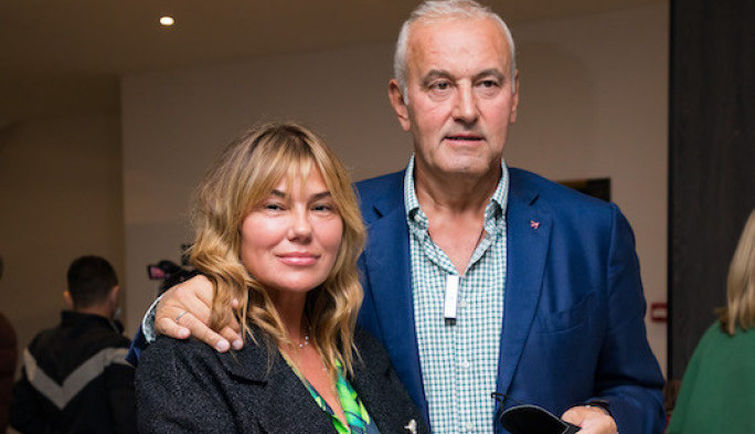 Nikada se ne eksponiraju: Branka Nevistić i njen muž MILIONER na meti pogleda zbog JEDNE stvari (FOTO) Nikada se ne eksponiraju: Branka Nevistić i njen muž MILIONER na meti pogleda zbog JEDNE stvari (FOTO)