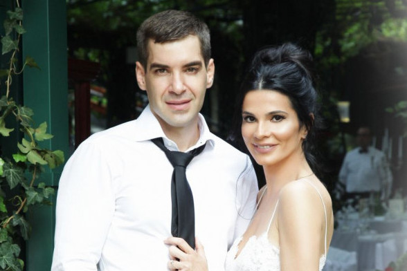 Neobično venčanje Aleksandre Jeftanović i Aleksandra Švrake: Čak i spektakularnu venčanicu zasenili posebni gosti (FOTO)