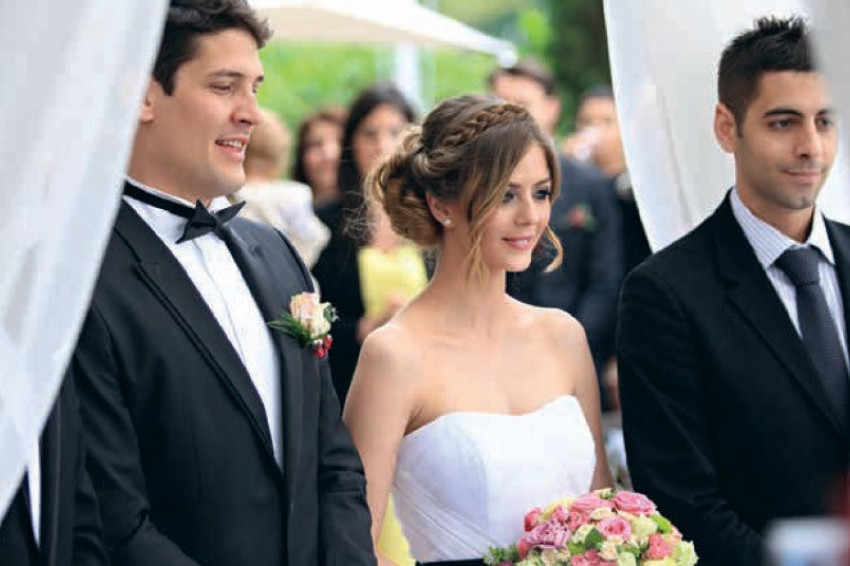 Venčanje iz bajke pokvario INCIDENT: Evo zašto je svadba Nine Janković nedeljama bila na naslovnim stranama (FOTO)
