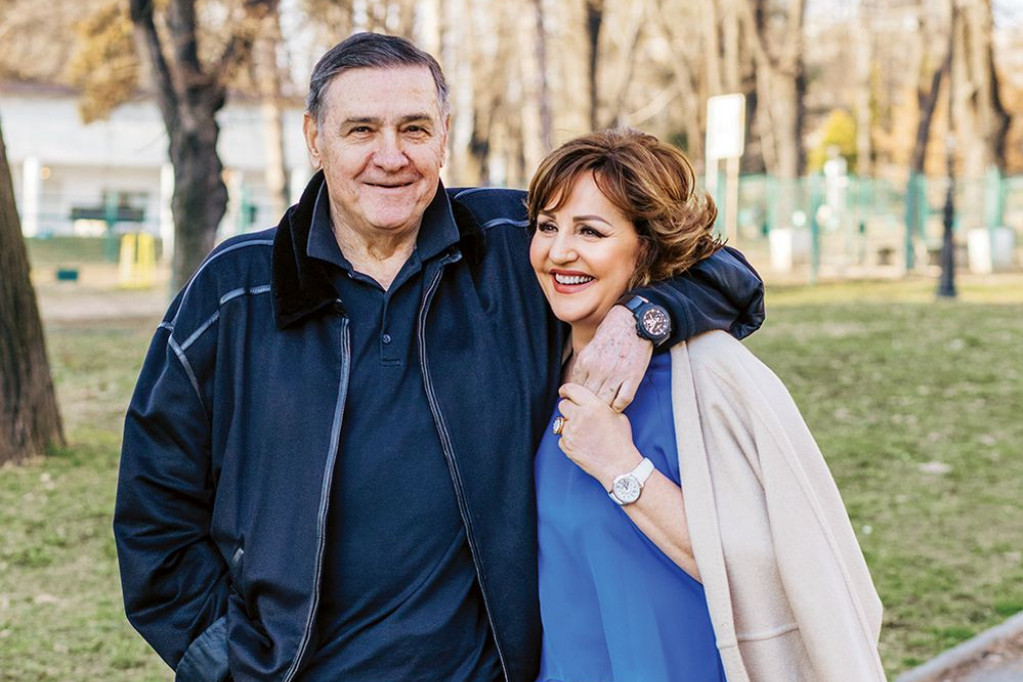 TAJNA TESTAMENTA Milutina Mrkonjića: Evo zašto ga je menjao neposredno pred smrt i šta je pripalo Ani Bekuti, a šta zakonitoj suprugi Daši TAJNA TESTAMENTA Milutina Mrkonjića: Evo zašto ga je menjao neposredno pred smrt i šta je pripalo Ani Bekuti, a šta zakonitoj suprugi Daši