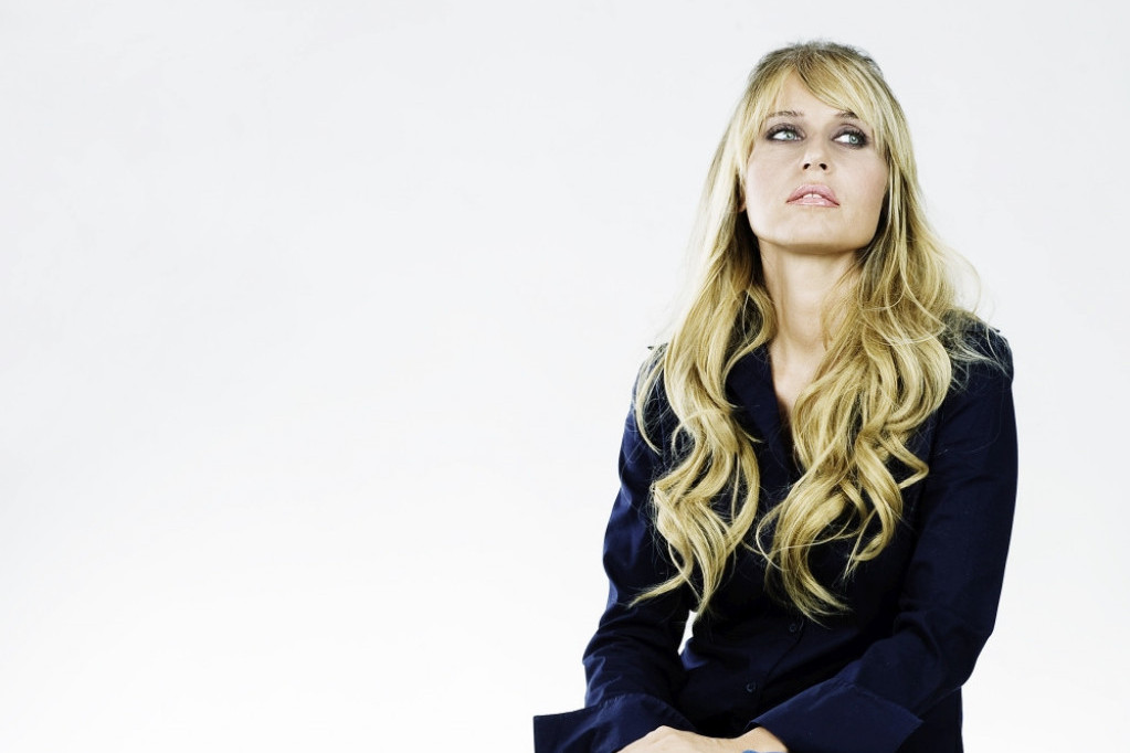 Mnogo stariji, buckasti gospodin KOG SVI ZNATE: Tajni ljubavnik Anice Dobre je ovaj poznati muškarac, godinama je krila (FOTO) Mnogo stariji, buckasti gospodin KOG SVI ZNATE: Tajni ljubavnik Anice Dobre je ovaj poznati muškarac, godinama je krila (FOTO)