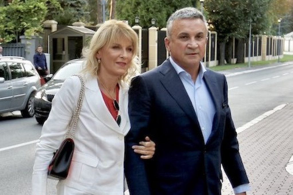 DOŠLO JE DO RAZVODA! Otac Dijane Đoković Zdenko otkriva šokantne tajne slavne porodice koje pokušavaju da sakriju DOŠLO JE DO RAZVODA! Otac Dijane Đoković Zdenko otkriva šokantne tajne slavne porodice koje pokušavaju da sakriju