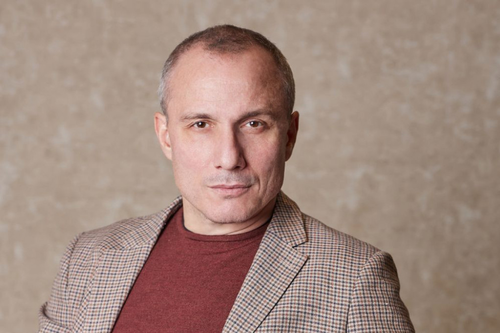 KAKAV PAR! Zaljubljeni i nikad srećniji: Miloš Timotijević uživa sa novom suprugom, pogledajte prelepe fotografije iz Portugala KAKAV PAR! Zaljubljeni i nikad srećniji: Miloš Timotijević uživa sa novom suprugom, pogledajte prelepe fotografije iz Portugala