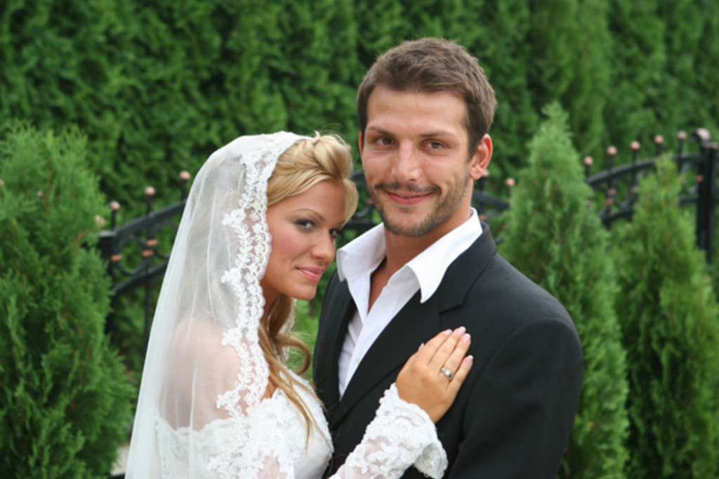 Razveli smo se zbog... Danilo Ikodinović prvi put otkrio zašto se raspao njegov i Natašin brak: Istina je drugačija od svega što ste čuli