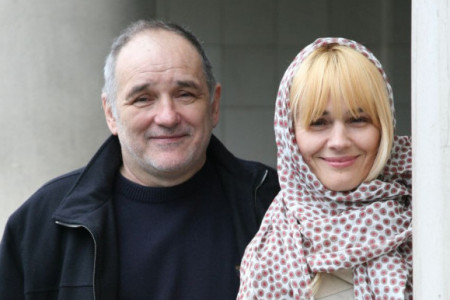 Mladina frizura i venčanica su bile skandal za to vreme: Ovo su jedine sačuvane fotke sa venčanja Olje i Đoleta Balaševića Mladina frizura i venčanica su bile skandal za to vreme: Ovo su jedine sačuvane fotke sa venčanja Olje i Đoleta Balaševića