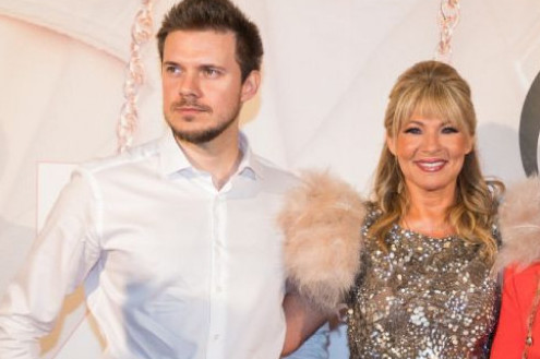 Suzana Jovanović pet dana pred svadbu sina snajki uputila brutalnu poruku: Postoji JEDNA STVAR KOJU NE TOLERIŠEM Suzana Jovanović pet dana pred svadbu sina snajki uputila brutalnu poruku: Postoji JEDNA STVAR KOJU NE TOLERIŠEM
