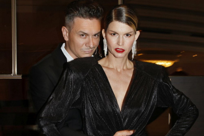 Ekskluzivne praznične fotke: Bane Tomašević i Jelena Ivanović predstavljaju svoja tri sina, Dušana, Bogdana i Stefana (FOTO) Ekskluzivne praznične fotke: Bane Tomašević i Jelena Ivanović predstavljaju svoja tri sina, Dušana, Bogdana i Stefana (FOTO)