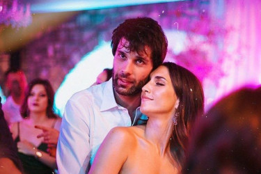 Jelisaveta Orašanin otišla od kuće u zagrljaj Kanađanina! Ko je zgodni muškarac zbog kog je glumica napustila Teodosića? (FOTO)