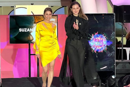 Spektakl u Dubaiju! Suzana Perić na Ekspu 2022. predstavila kreacije koje su obeležile 20 godina njene karijere! Spektakl u Dubaiju! Suzana Perić na Ekspu 2022. predstavila kreacije koje su obeležile 20 godina njene karijere!
