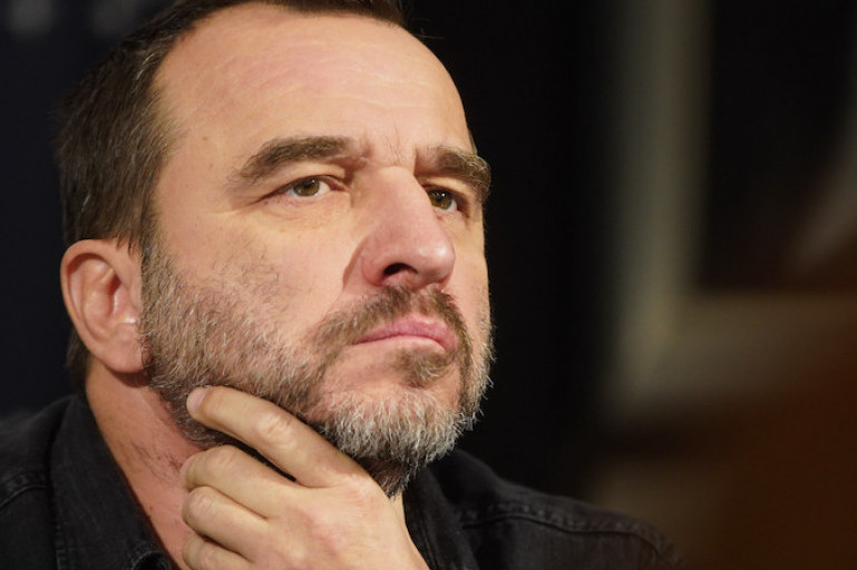 Veliki gubitak! Potpuno slomljen Nenad Jezdić objavio fotografiju i rasplakao sve: BOL JE NEZAMISLIVA (FOTO) Veliki gubitak! Potpuno slomljen Nenad Jezdić objavio fotografiju i rasplakao sve: BOL JE NEZAMISLIVA (FOTO)