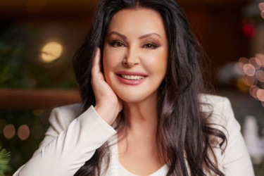 Outfit za svaku priliku: Dragana Mirković inspirisala modnim odabirom, PROMENA JE OČIGLEDNA (FOTO) Outfit za svaku priliku: Dragana Mirković inspirisala modnim odabirom, PROMENA JE OČIGLEDNA (FOTO)