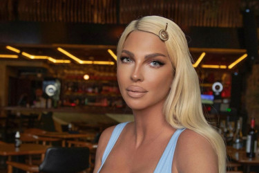 Zavirili smo u cipelarnik Jelene Karleuše i otkrili njen najskuplji par! Da li biste se usudili da ih ponesete? (foto) Zavirili smo u cipelarnik Jelene Karleuše i otkrili njen najskuplji par! Da li biste se usudili da ih ponesete? (foto)