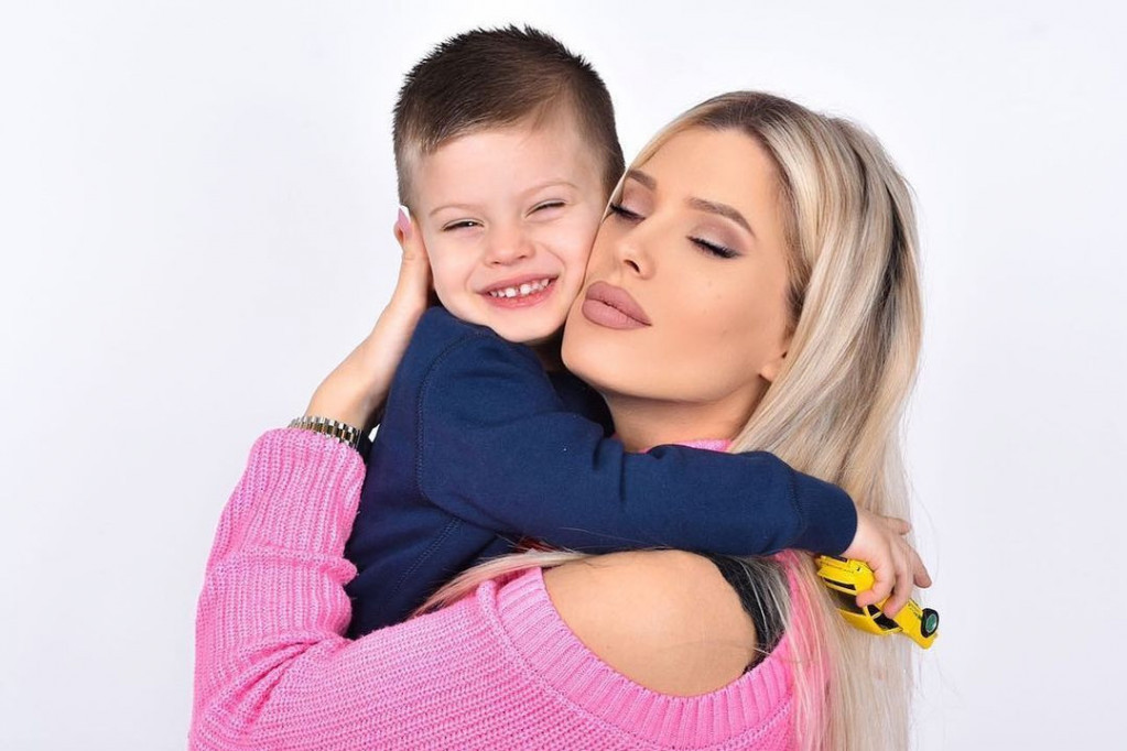Džentlmen od malih nogu! Sin Luke Jovića tek rođenoj sestrici priredio spektakularno iznenađenje (FOTO)