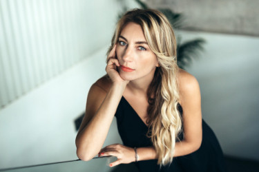 Ana Stanić i u petoj deceniji izgleda poput top modela: Tajna je u ishrani od koje ne odstupa, a ovo su neki od saveta zlata vrednih