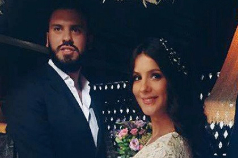 Prve fotografije intimnog svadbenog veselja Marka Rokvića i Sare Oster: Marinkovoj sreći tada nije bilo kraja (FOTO)