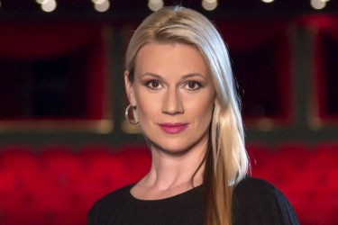Krila je od njih! BOLEST Mine Lazarević više ne može da se sakrije, DECA SU SLOMLJENA (FOTO) Krila je od njih! BOLEST Mine Lazarević više ne može da se sakrije, DECA SU SLOMLJENA (FOTO)