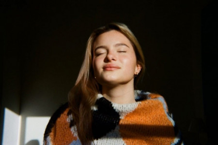 Retro je opet u modi: Želećete da iskopirate savršeni outfit ćerke Ivana Ivanovića (FOTO) Retro je opet u modi: Želećete da iskopirate savršeni outfit ćerke Ivana Ivanovića (FOTO)