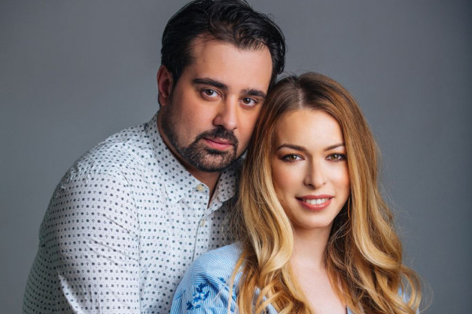 Stefan Buzurović posle deset godina braka zamenio Danijelu znatno starijom damom: Objavio i prvu fotografiju Stefan Buzurović posle deset godina braka zamenio Danijelu znatno starijom damom: Objavio i prvu fotografiju