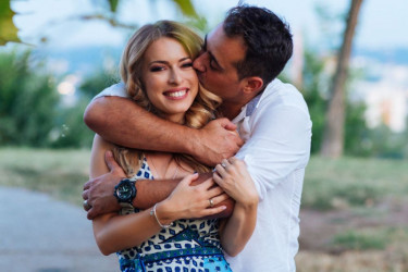 Iznenadiće vas kako su Danijela i Stefan Buzurović uredili svoj dom: Pogled će vam zastati na OVOM detalju (FOTO) Iznenadiće vas kako su Danijela i Stefan Buzurović uredili svoj dom: Pogled će vam zastati na OVOM detalju (FOTO)