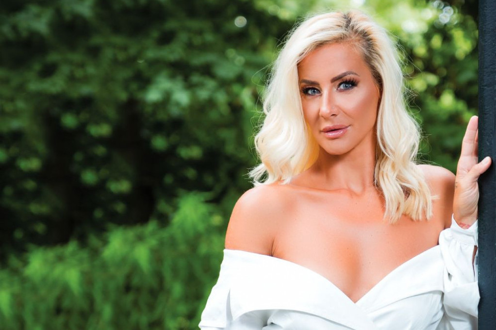 Zbog njega je prošla kroz SUROVO odrastanje i postala borac kakav je danas: Ovo je otac Milice Dabović koji ju je fizički zlostavljao (FOTO) Zbog njega je prošla kroz SUROVO odrastanje i postala borac kakav je danas: Ovo je otac Milice Dabović koji ju je fizički zlostavljao (FOTO)